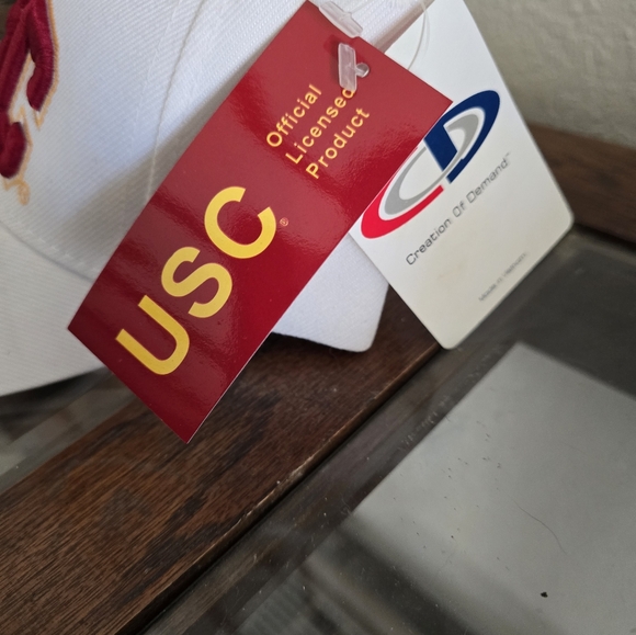 NEW vintage 90's USC Trojans adjustable ball cap. - Picture 4 of 10